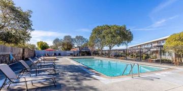 featured image of 1 Winding Way