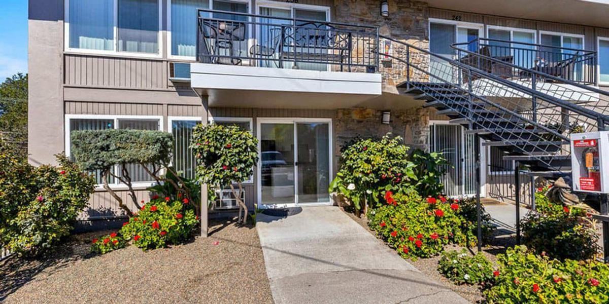 1 Winding Way - Photo 2 of 24