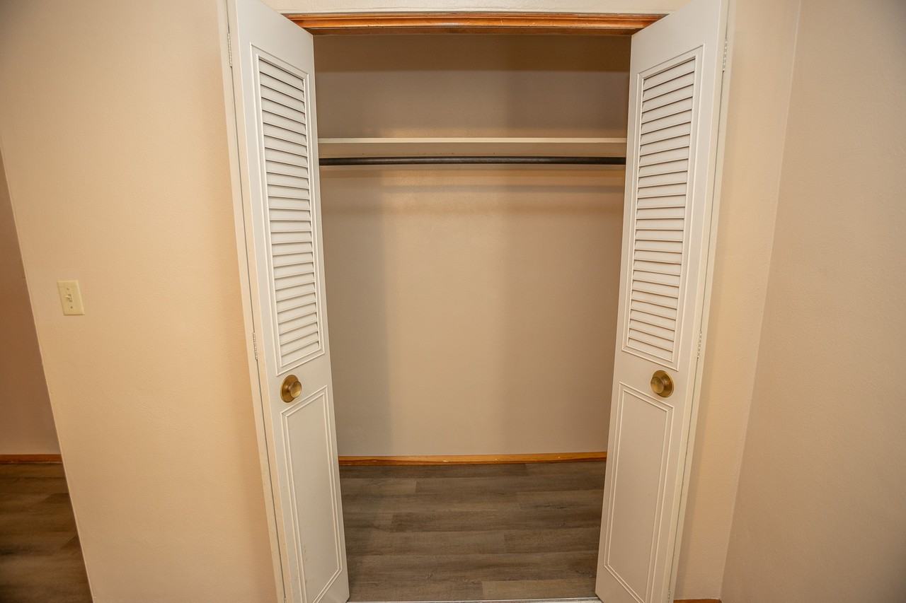 108 Manila St - Photo 2 of 18