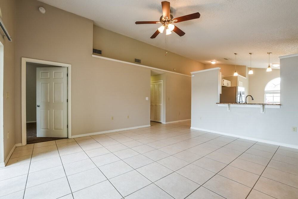 11619 Goodwyck Dr - Photo 4 of 16