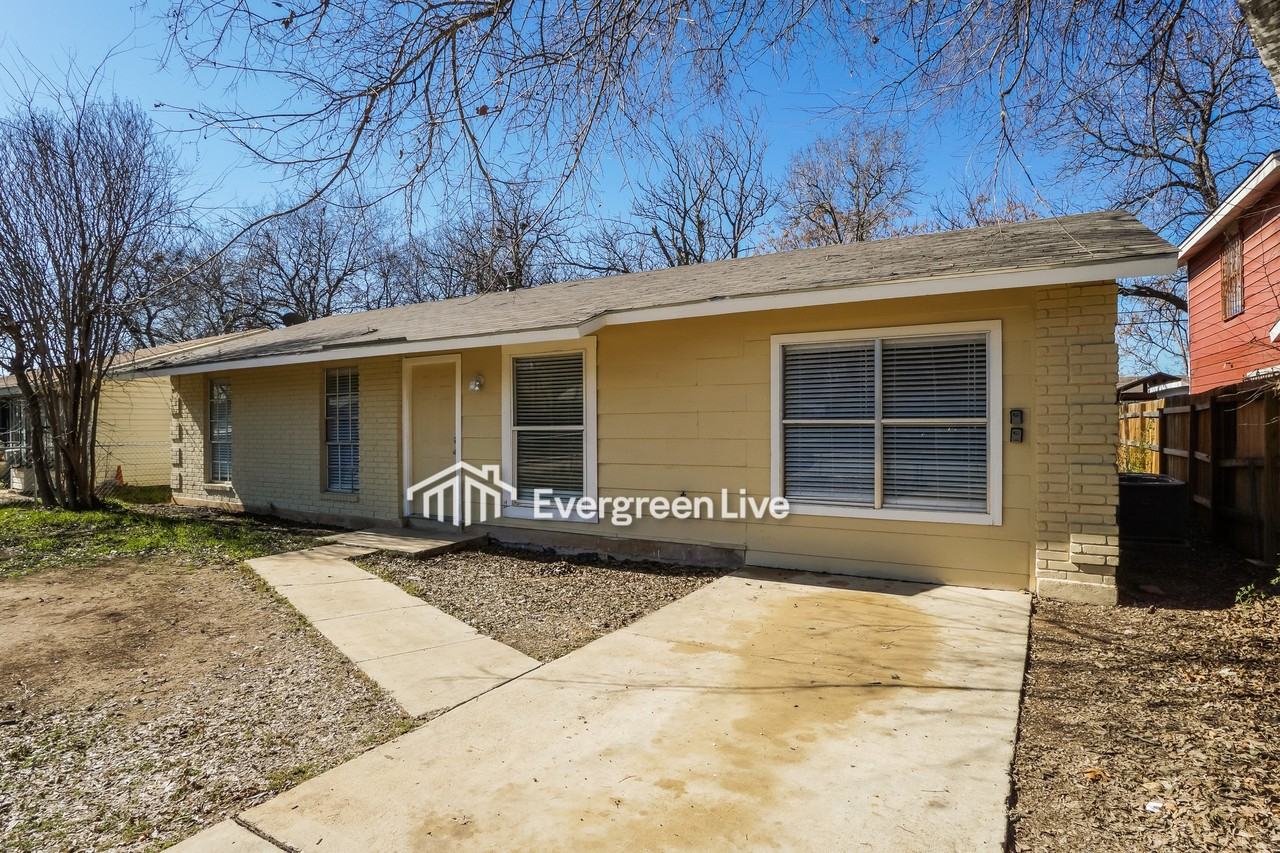 8919 Palm Crest St - Photo 2 of 12