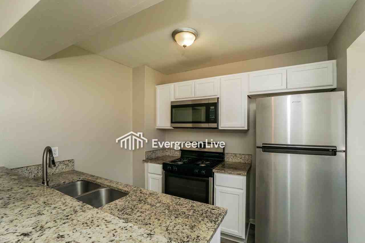 8919 Palm Crest St - Photo 3 of 12