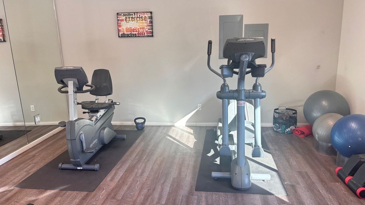 Los Arboles Apartments - Photo 4 of 5