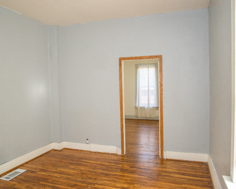 1404 Lucas Ave - Photo 2 of 21