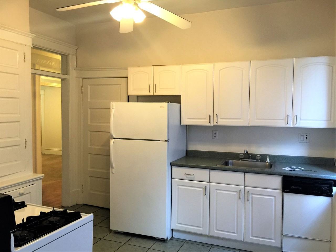 Sycamore - Photo 5 of 24