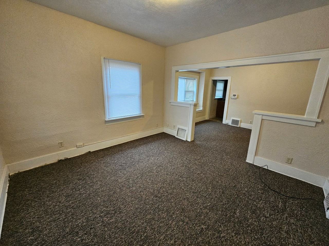 707 Corby Blvd - Photo 2 of 22