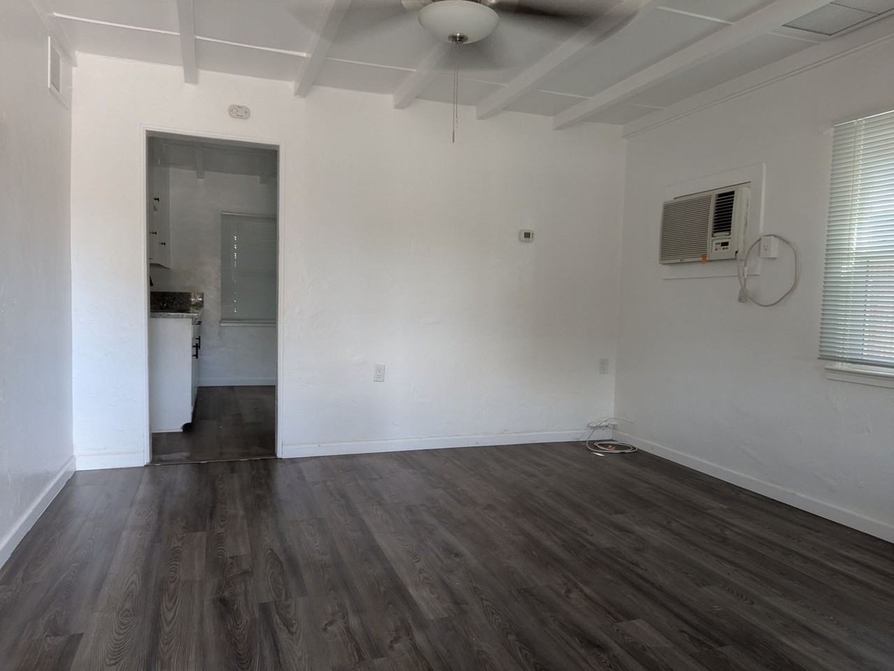 4129 E Lee St - Photo 4 of 18