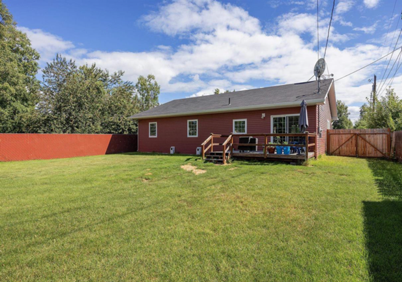 1170 Sunset Dr - Photo 2 of 19