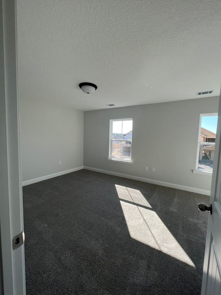 20 Centennial Ct - Photo 6 of 36