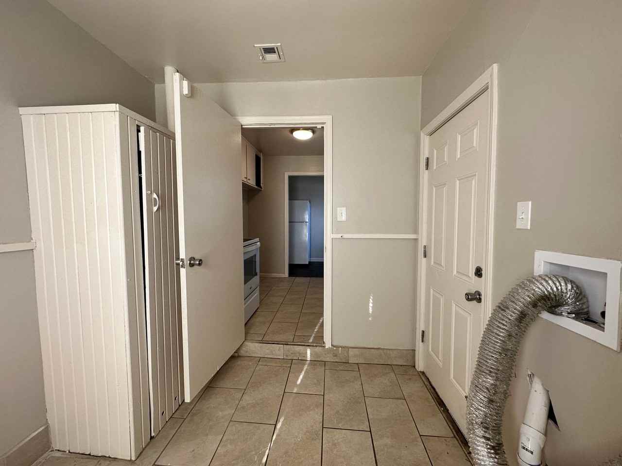 616 S Eastridge St - Photo 5 of 15