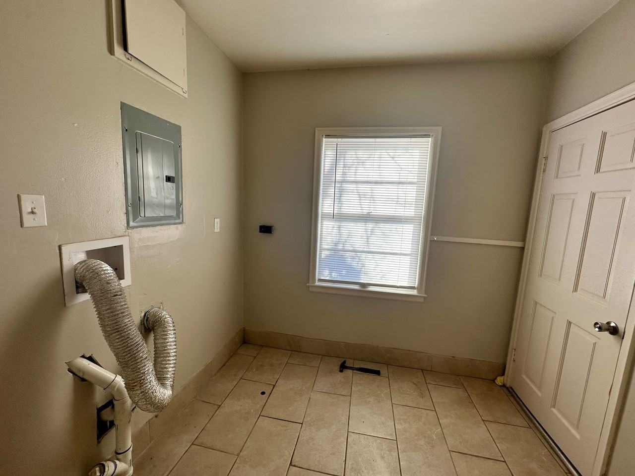 616 S Eastridge St - Photo 6 of 15