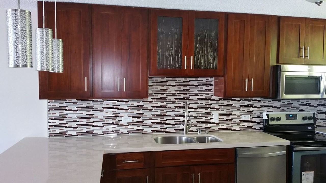 1515 Ward Ave - Photo 2 of 10