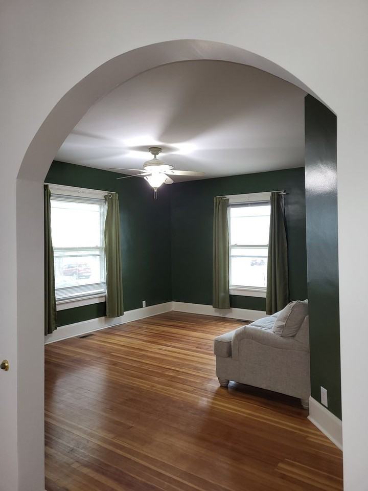 303 W Mission St - Photo 3 of 23