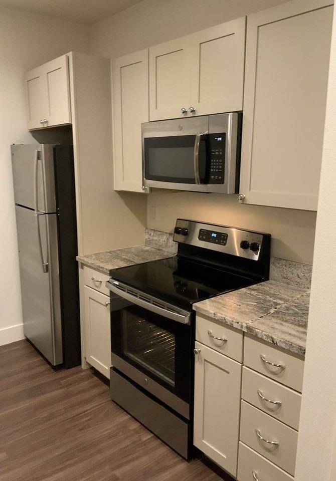 Skyline Luxury Apartments - Photo 5 of 37