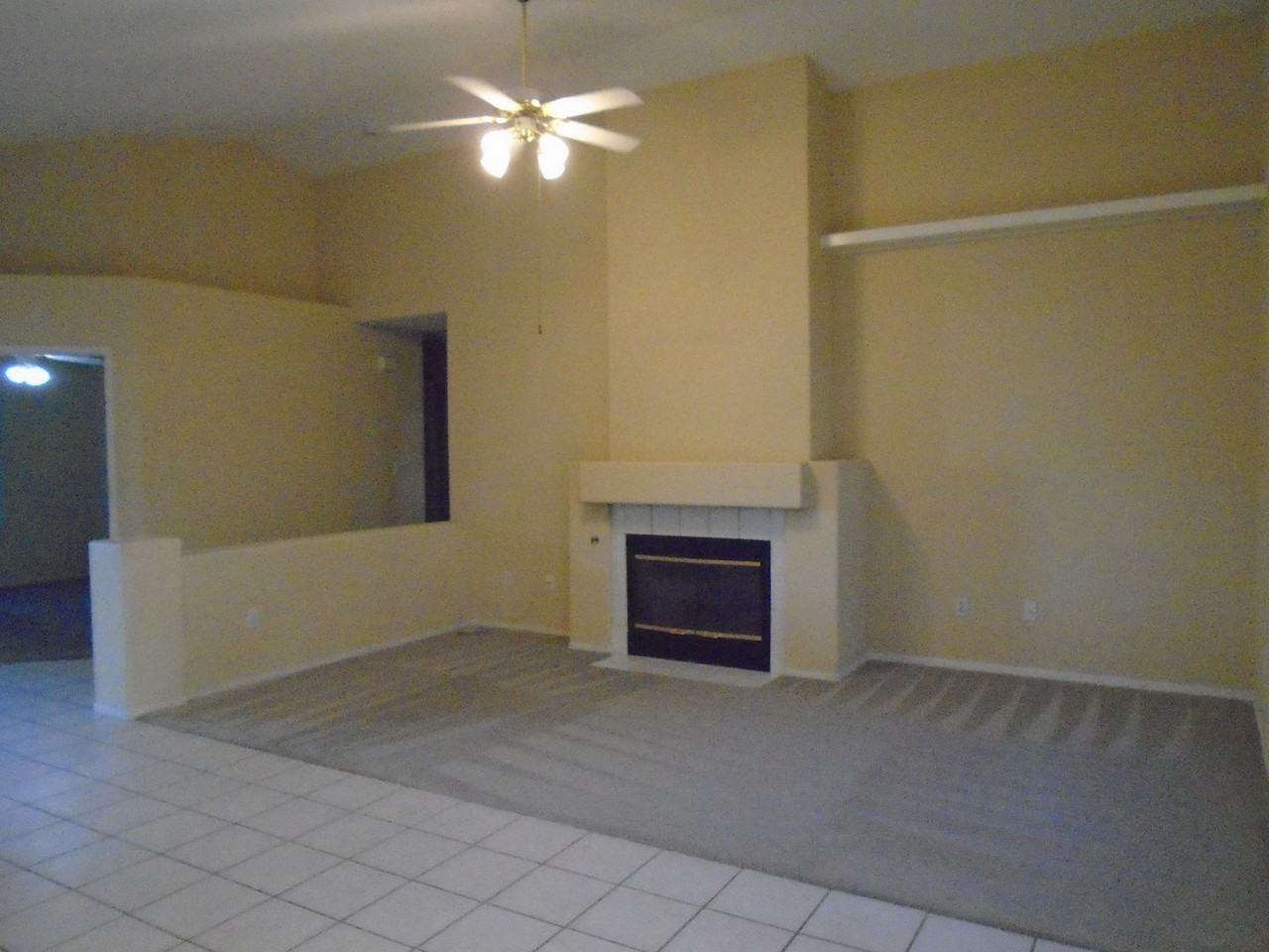 5319 Silvergate St - Photo 3 of 14
