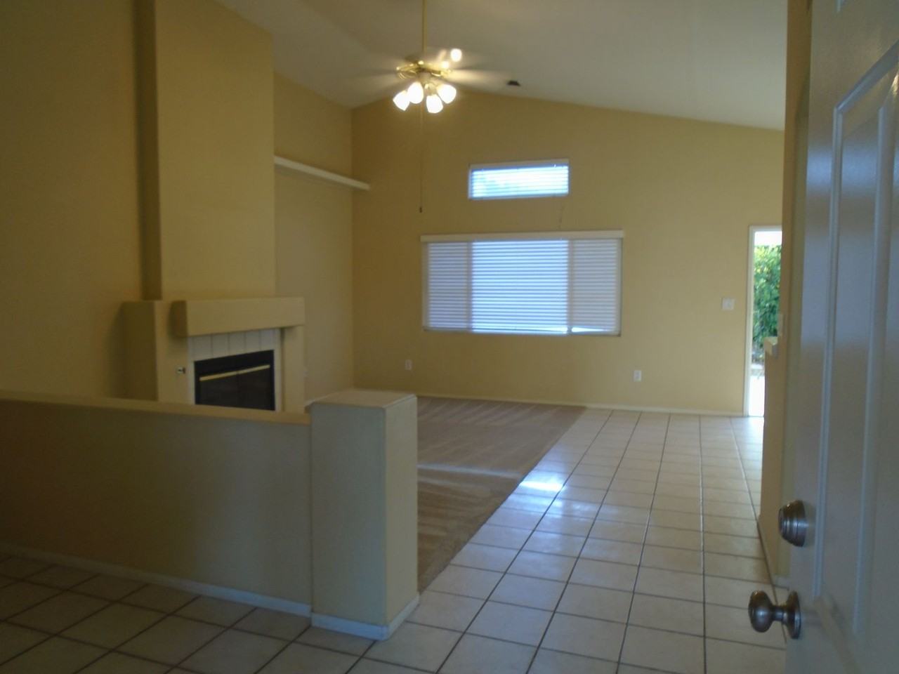 5319 Silvergate St - Photo 5 of 14