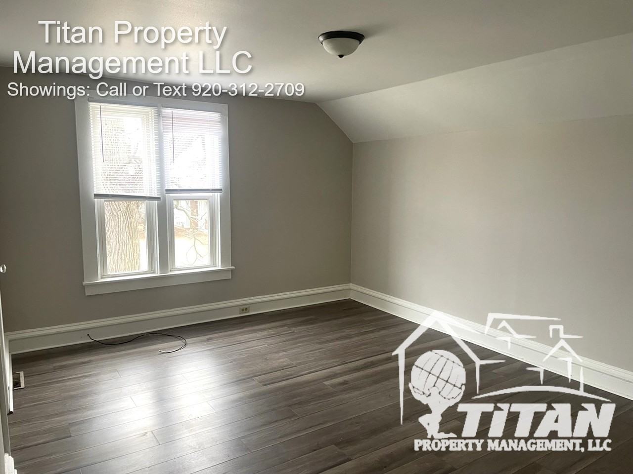 1619/21 Oregon St, Oshkosh - Photo 3 of 5