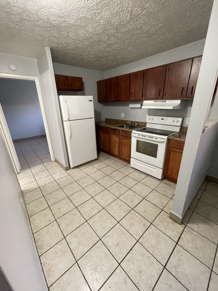 OH_MM_2577 W Galbraith Road - Photo 2 of 4