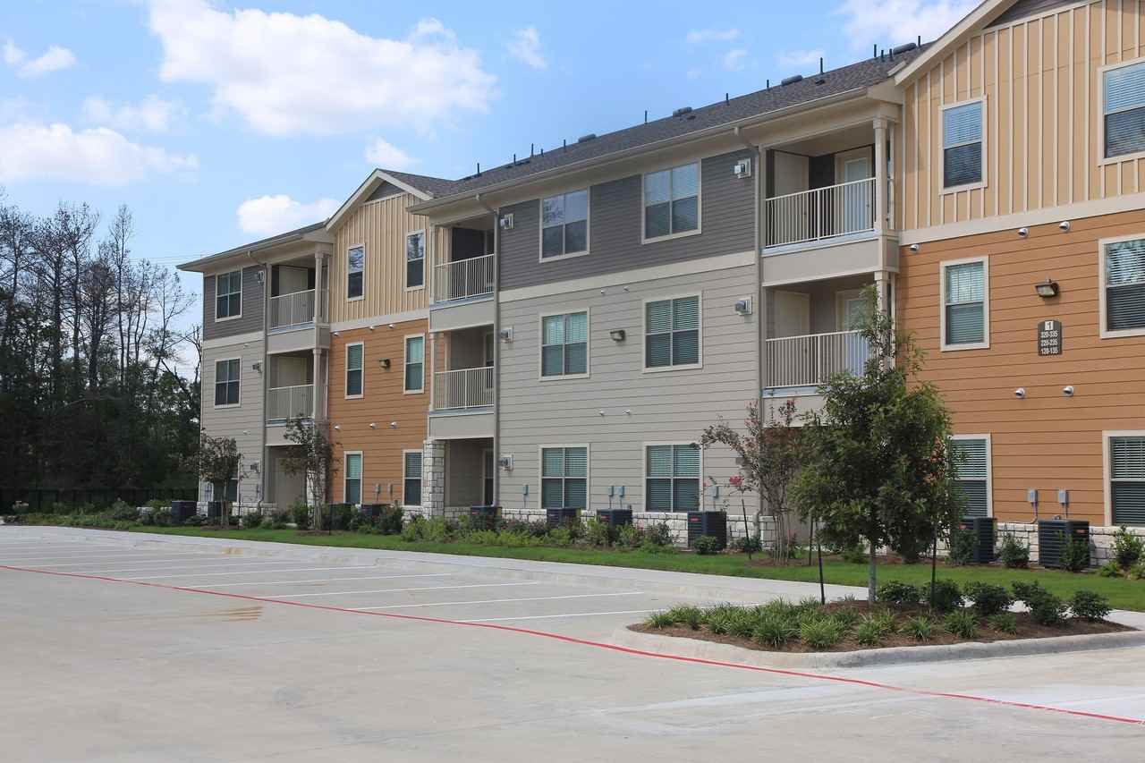 Cypress Gardens - Photo 4 of 38