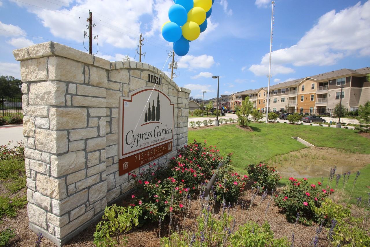 Cypress Gardens - Photo 6 of 27