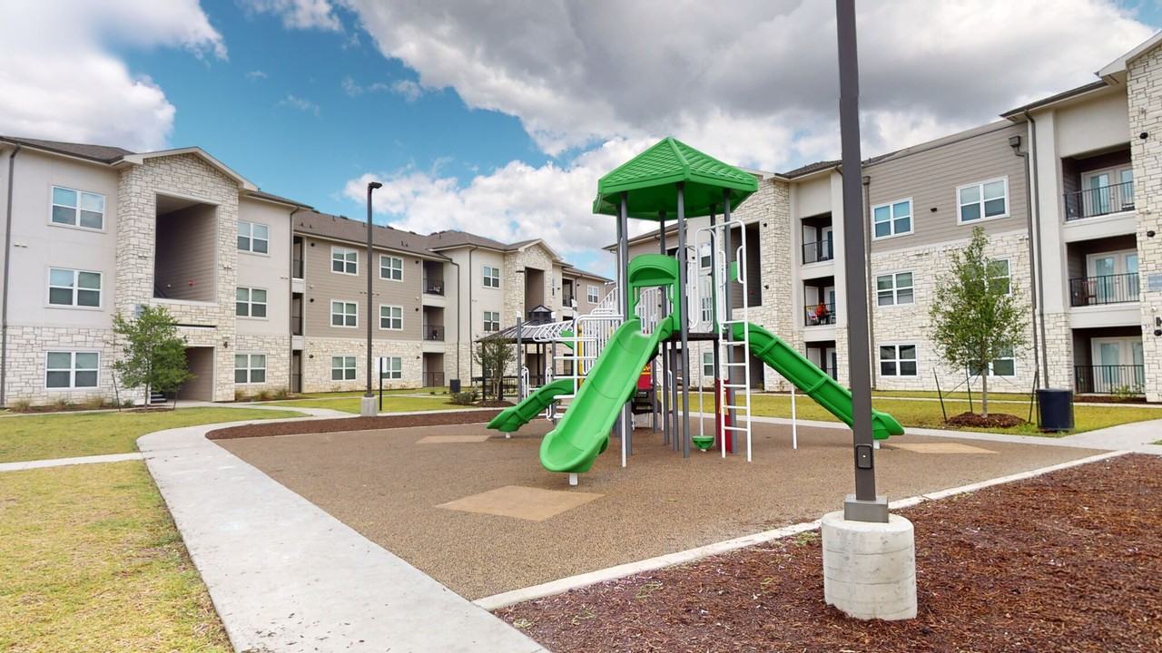 The Hollows - Photo 5 of 43