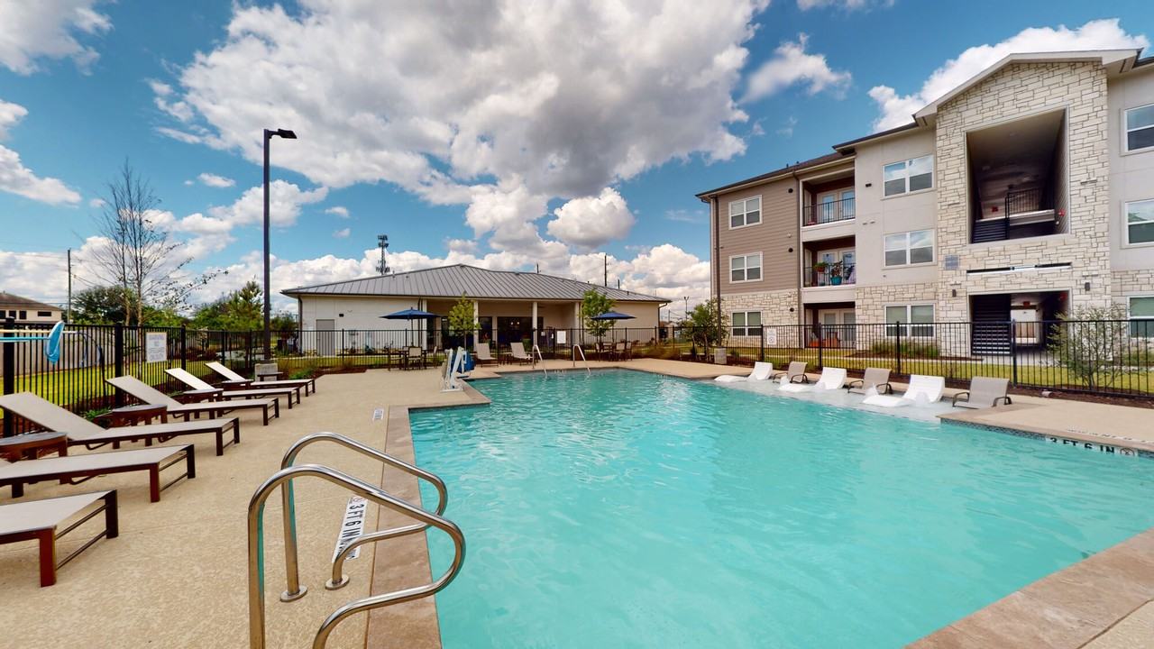 The Hollows - Photo 6 of 43