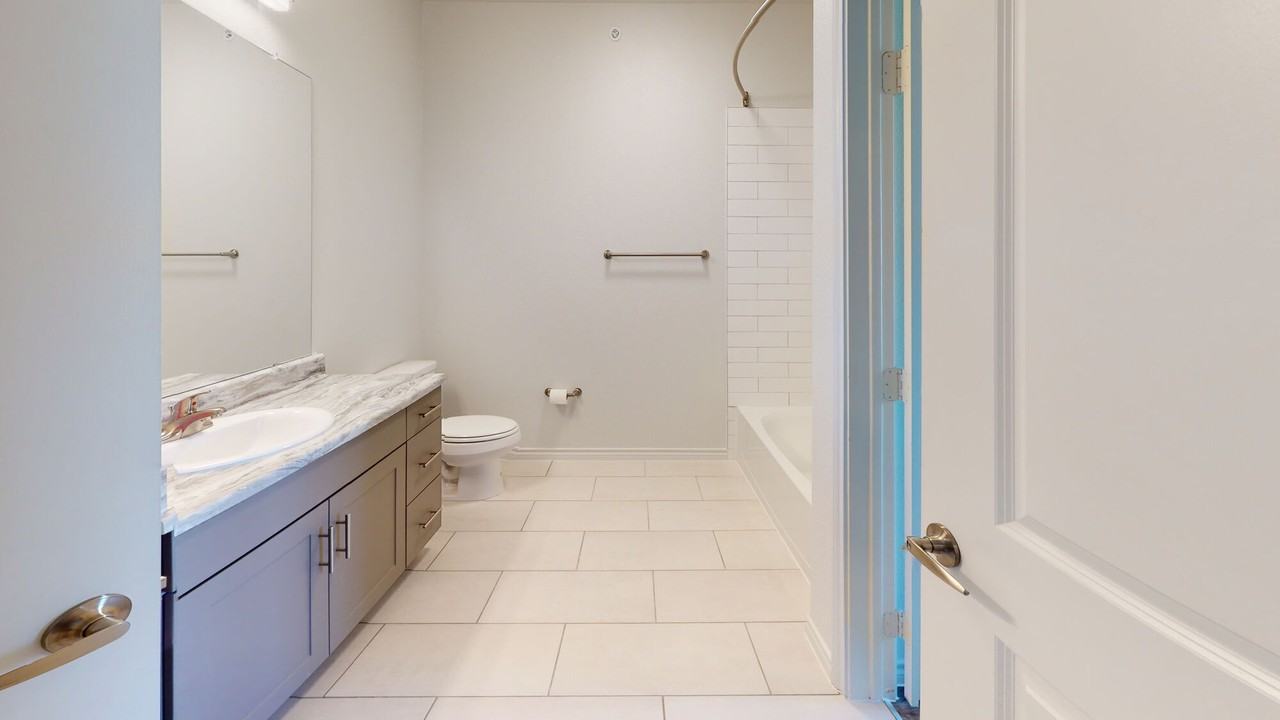 The Hollows - Photo 7 of 43