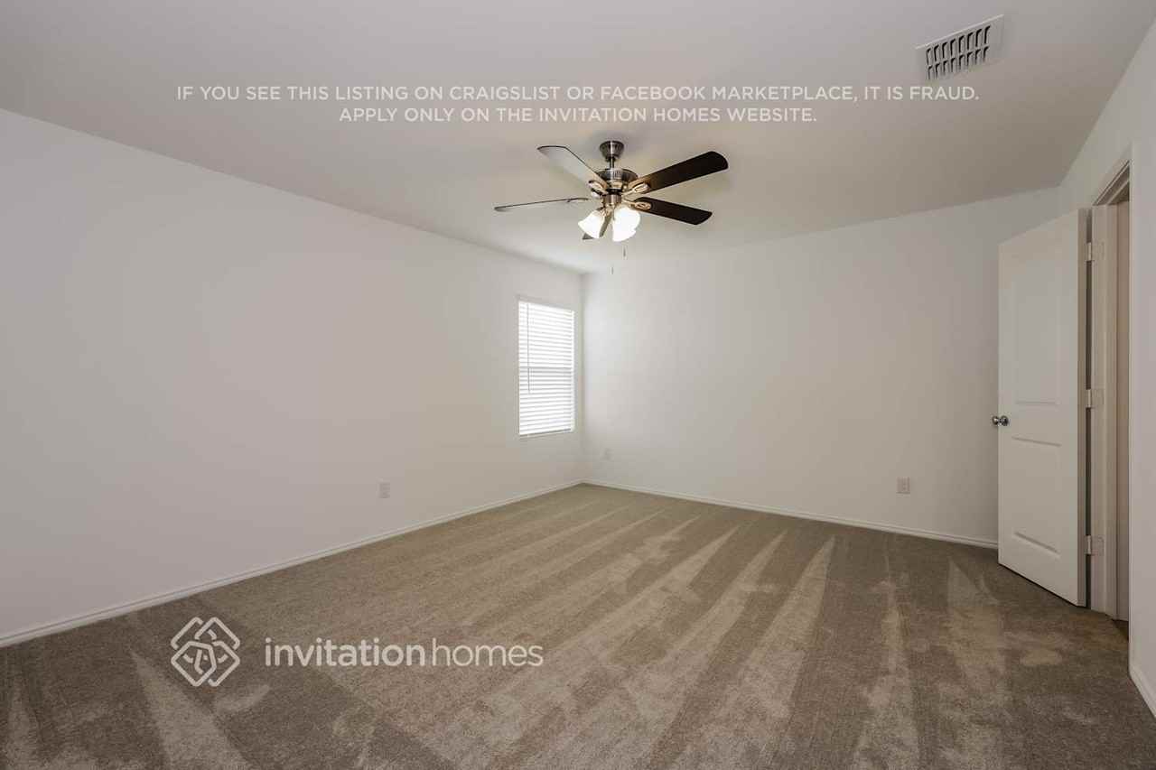 4020 Mountain Meadow Rd - Photo 7 of 15