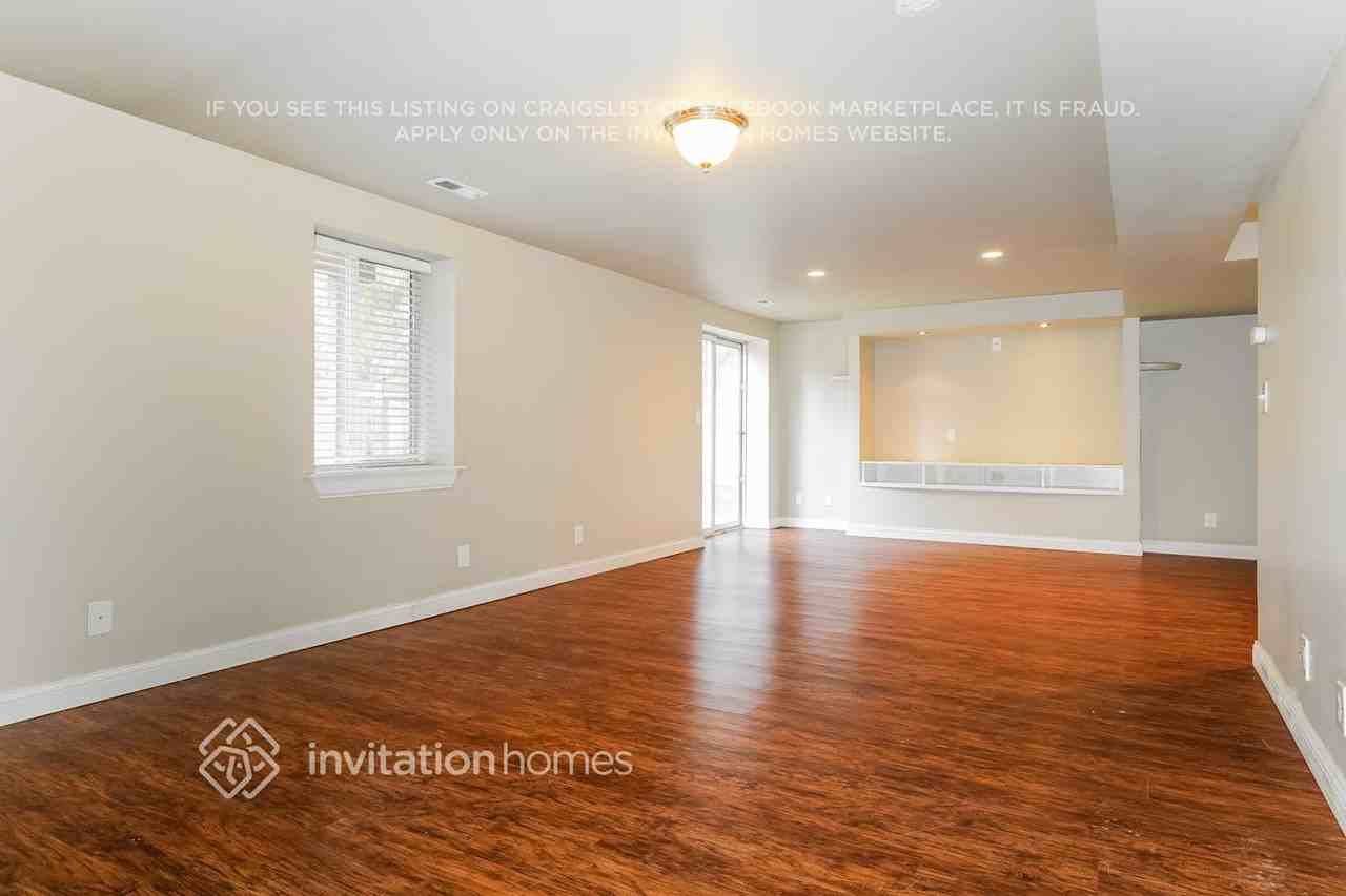 1805 88th Dr Se - Photo 2 of 16