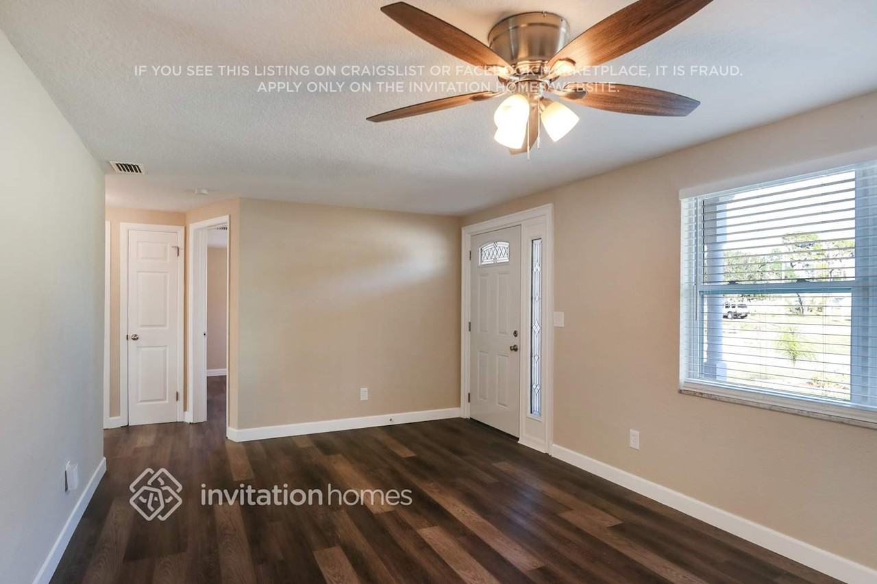 3541 Oakhurst Dr - Photo 2 of 20