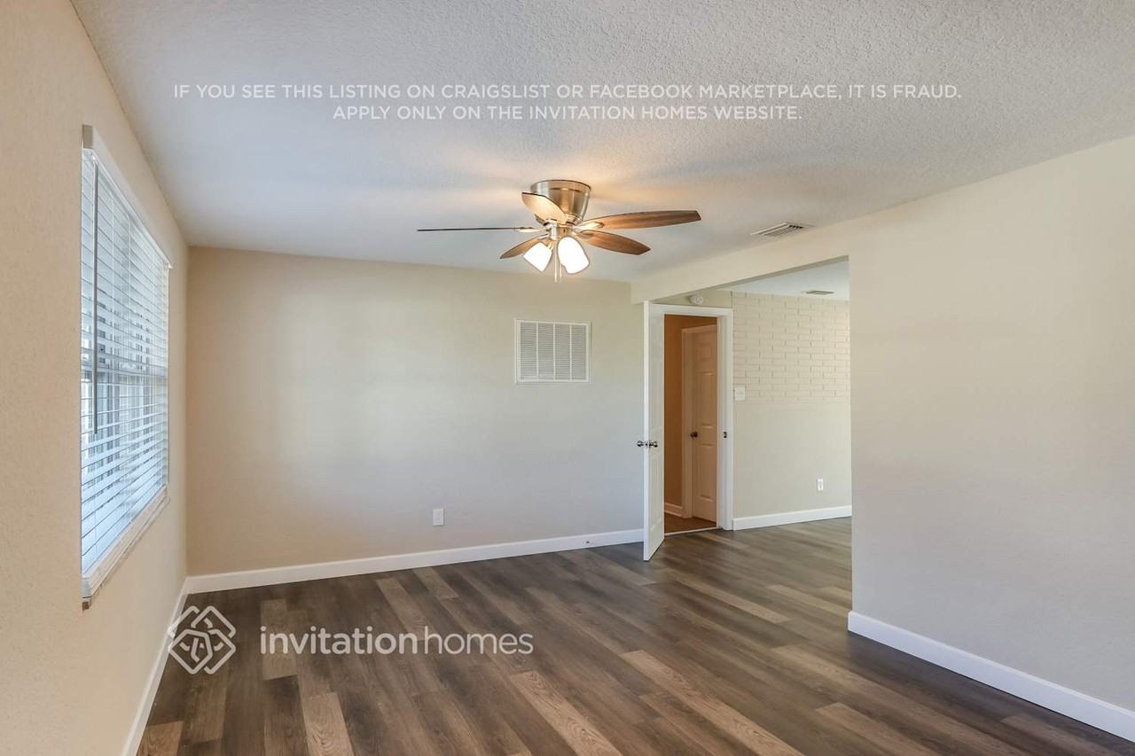 3541 Oakhurst Dr - Photo 4 of 20