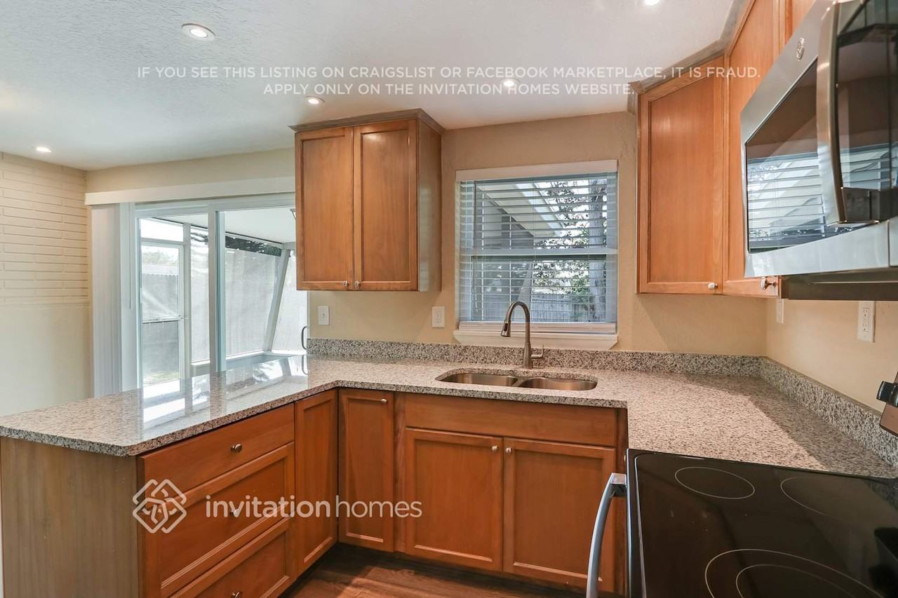 3541 Oakhurst Dr - Photo 7 of 17