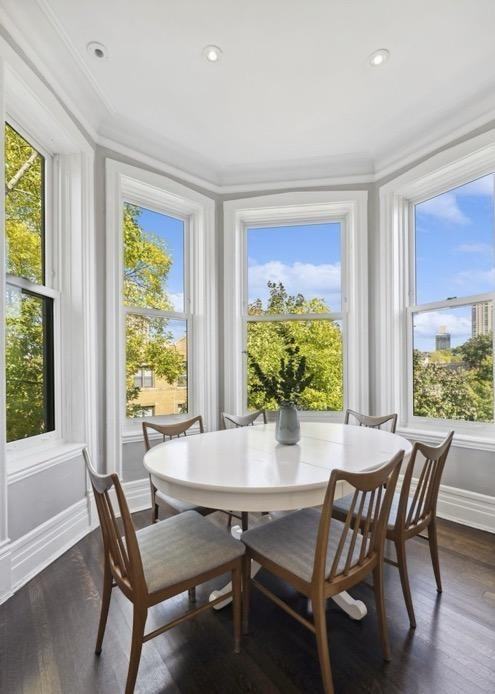 729 West Roscoe Street - Photo 3 of 10