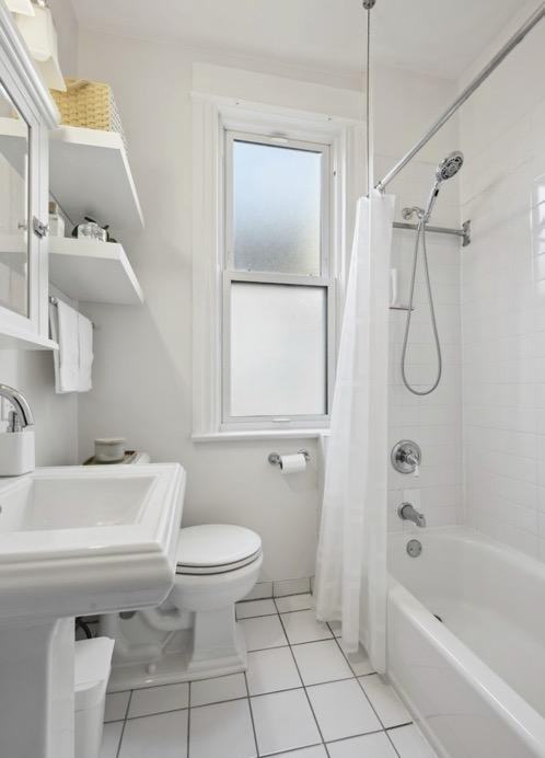 729 West Roscoe Street - Photo 7 of 10