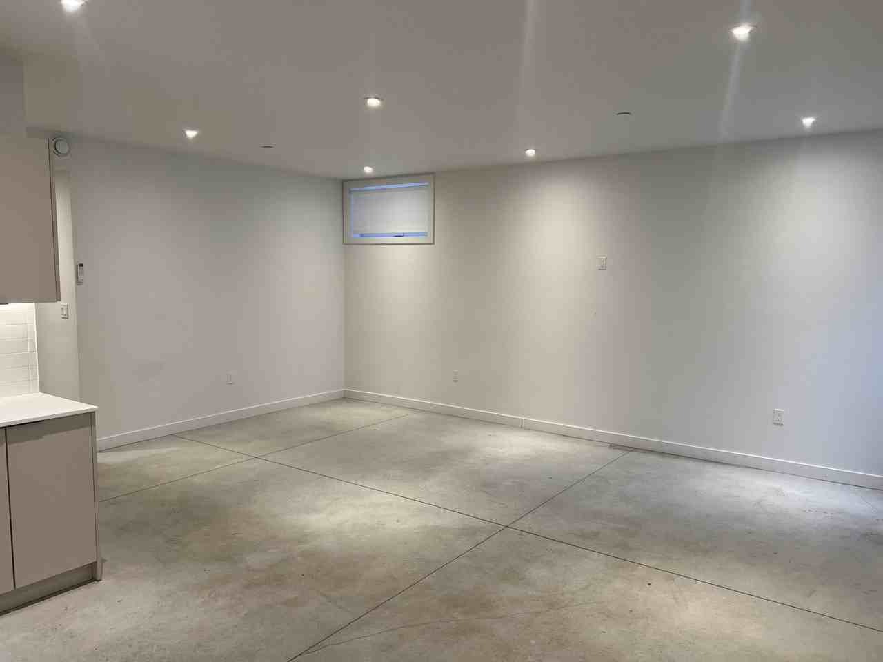 182 Cameron Ave - Photo 2 of 10