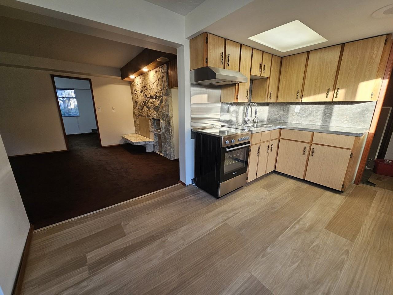 592 19th Ave E - Photo 2 of 18