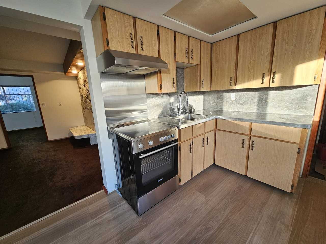 592 19th Ave E - Photo 3 of 18