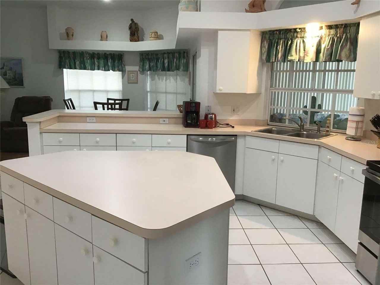 2984 Tusket Avenue - Photo 5 of 23