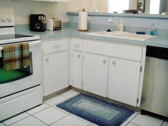 5399 Nw 18th St - Photo 4 of 13