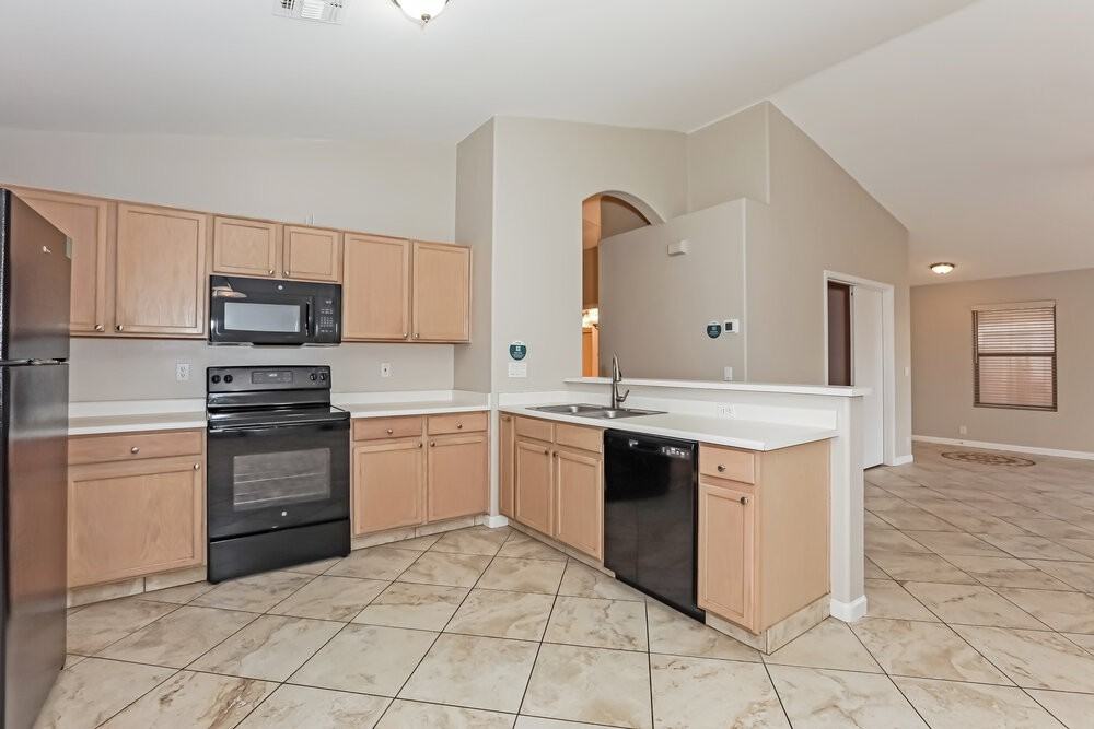 10640 E Enid Ave - Photo 7 of 16