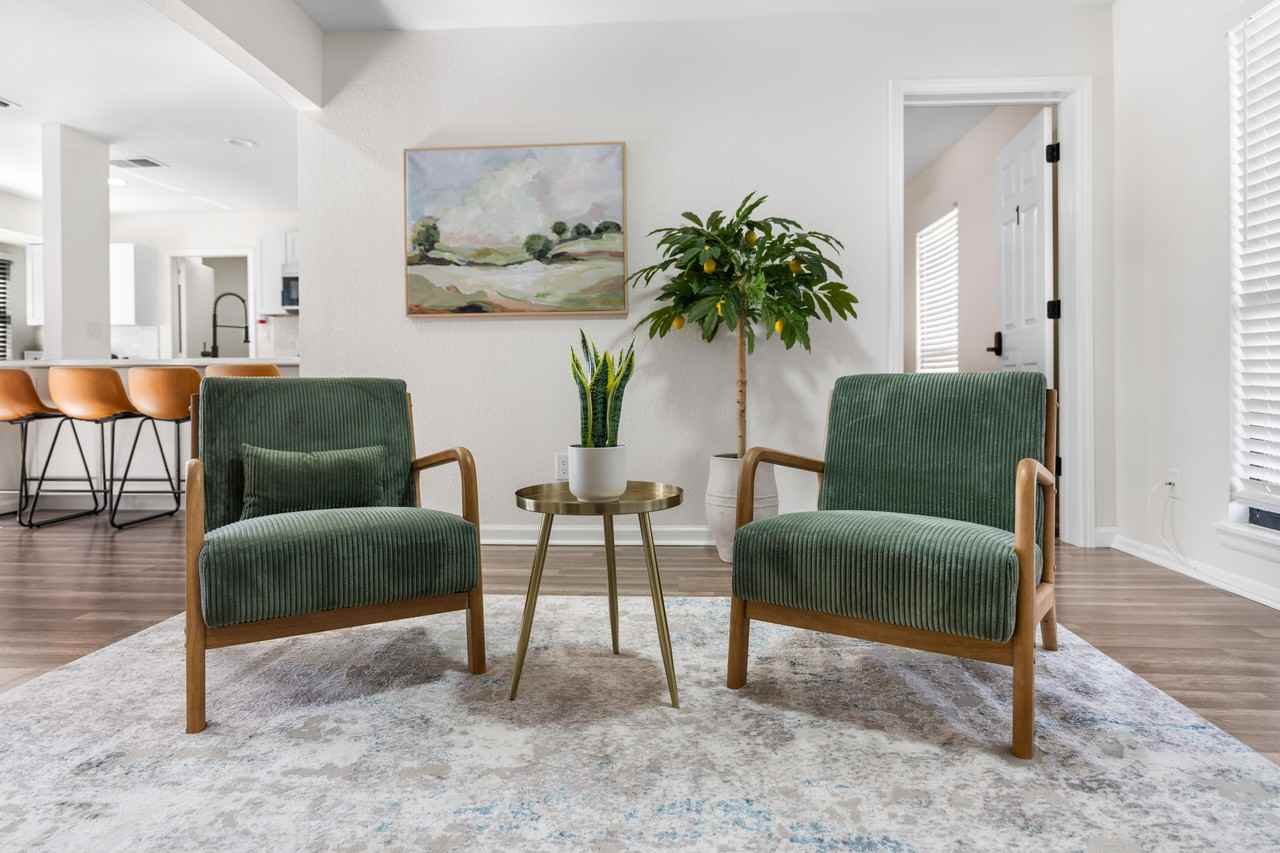 Shin Oak Drive - Photo 5 of 18