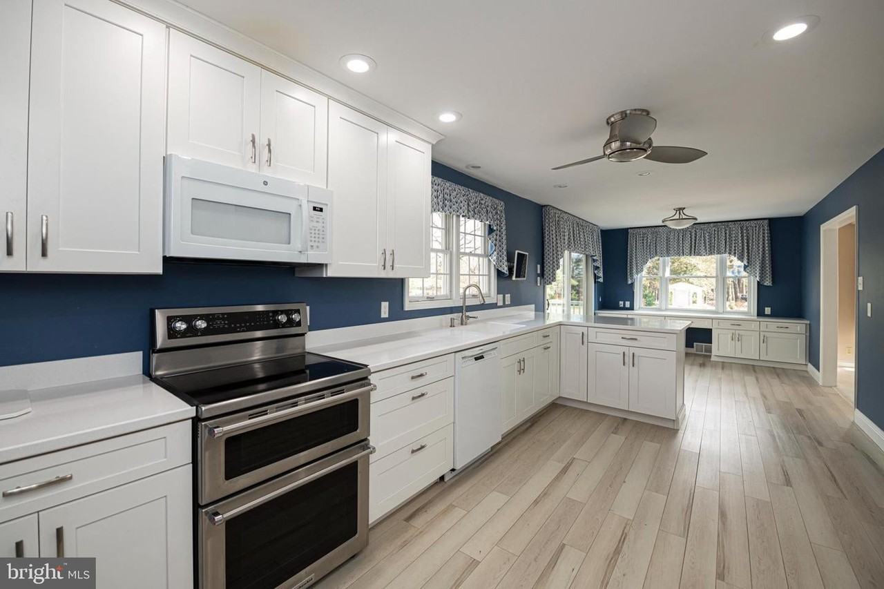 50 Meadowbrook Ln - Photo 2 of 50