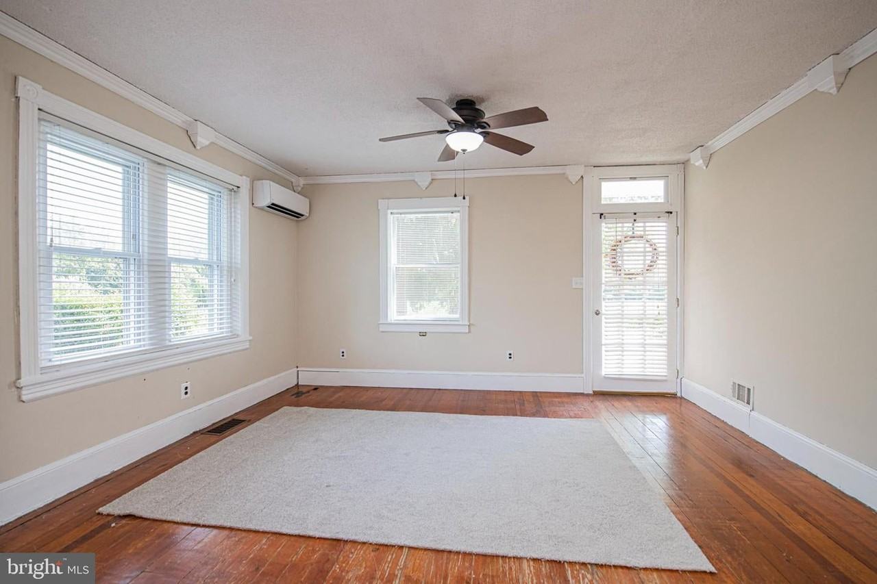 590 S 2nd Ave - Photo 5 of 47