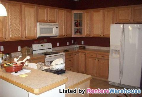 4441 Empress Way N - Photo 3 of 8