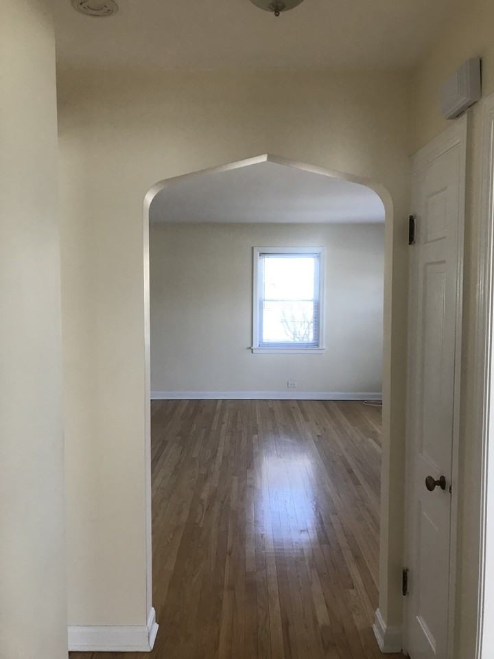 8064 Elmwood Ave #2 - Photo 4 of 11