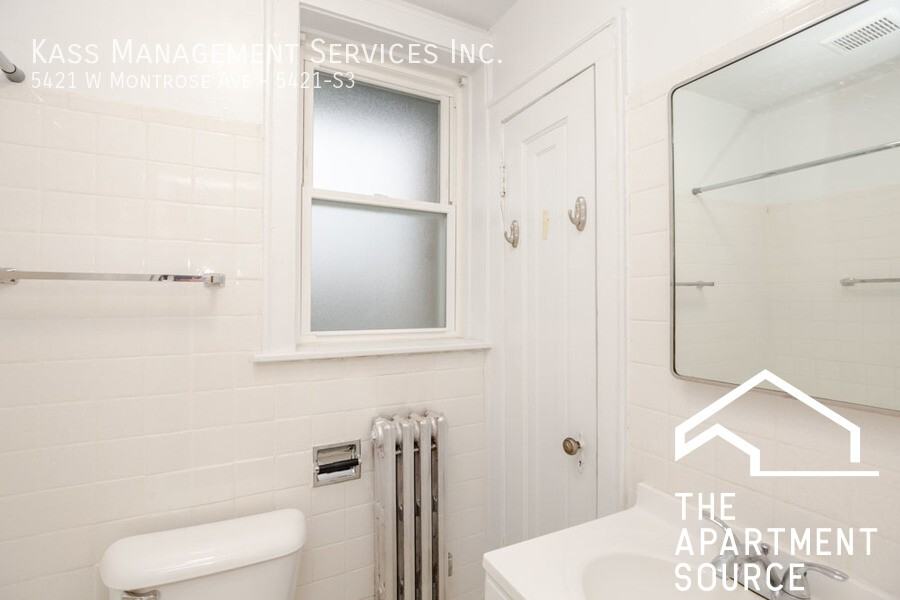 5421 W Montrose Ave #S3 - Photo 6 of 10