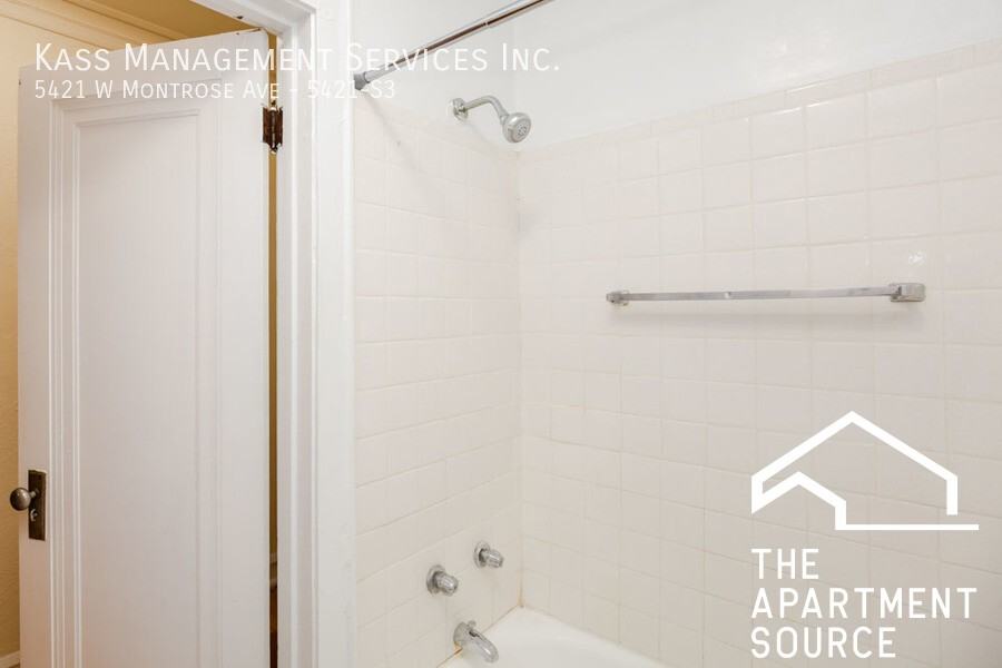 5421 W Montrose Ave #S3 - Photo 7 of 10