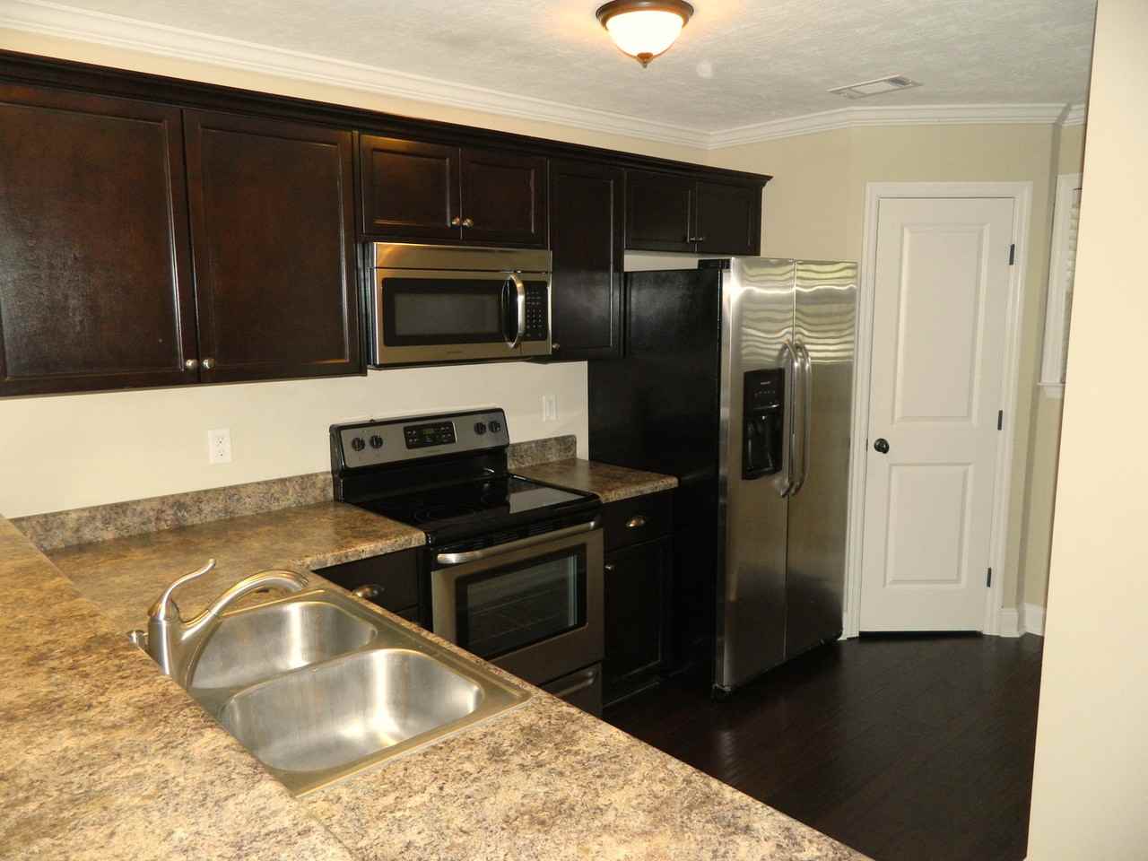 517 Scenic Dr - Photo 6 of 26