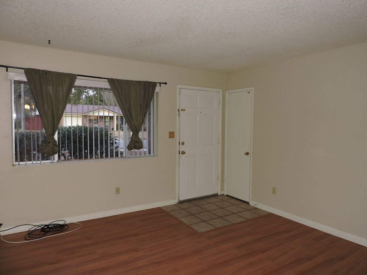 4433 Bixby Cir - Photo 2 of 20