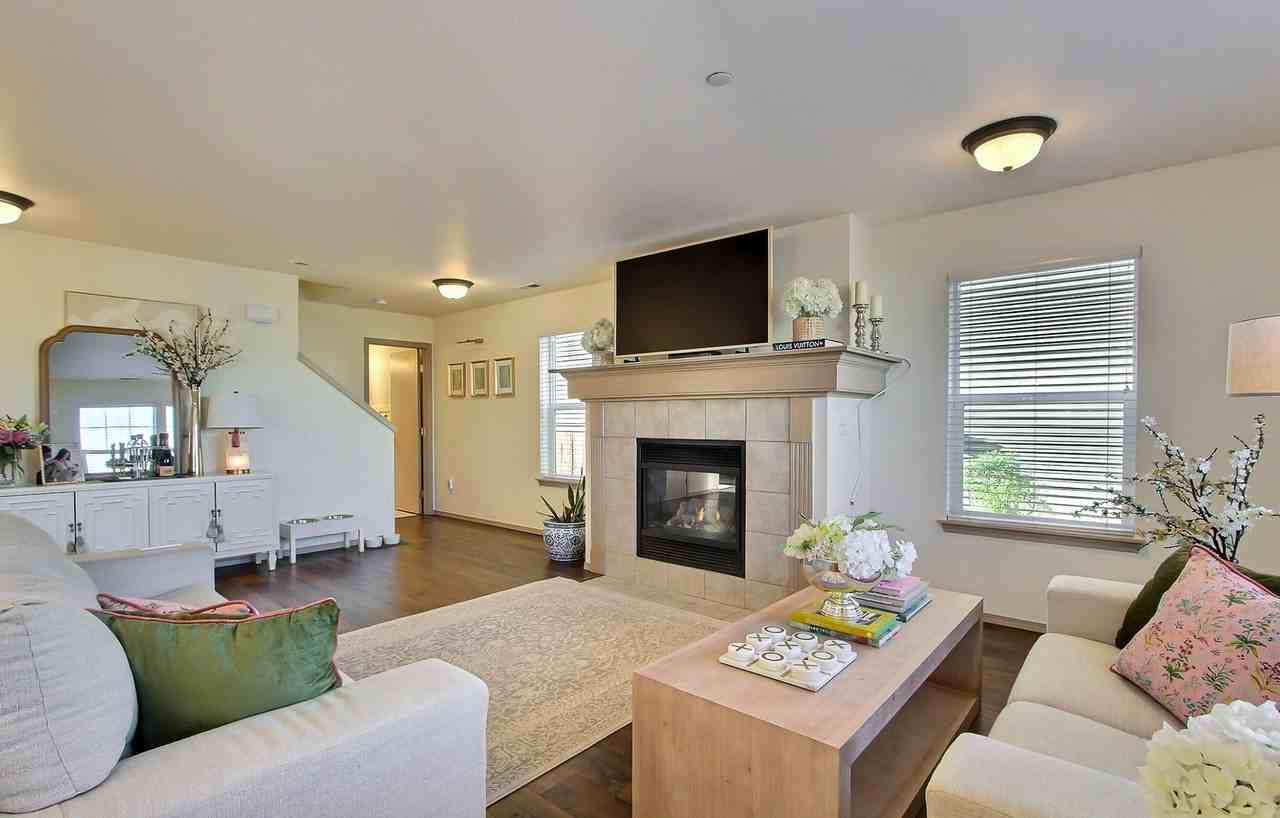 3077 Hoffman Hill Blvd - Photo 5 of 32